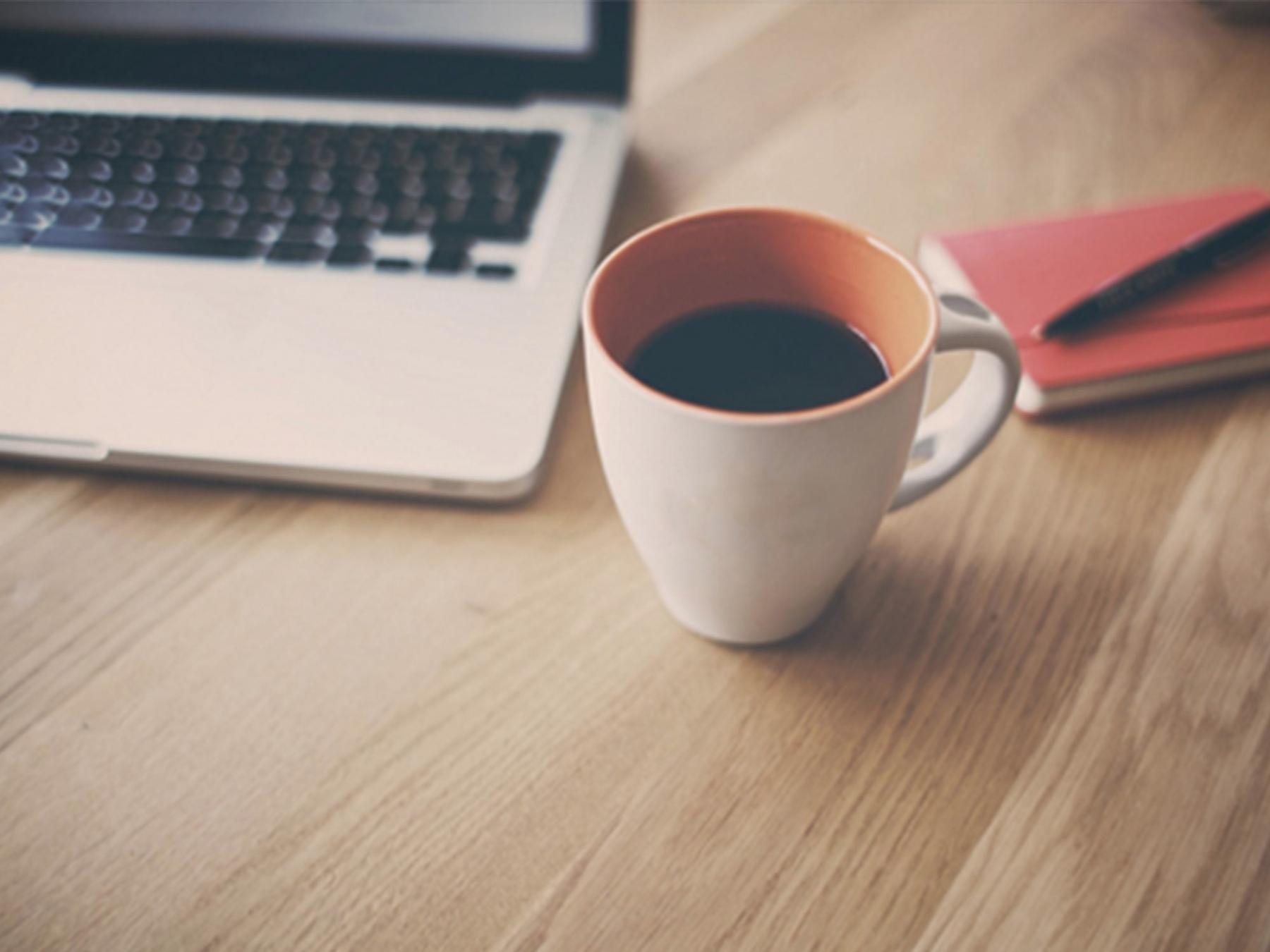 Interface de cours montrant les modules interactifs et le suivi de progression